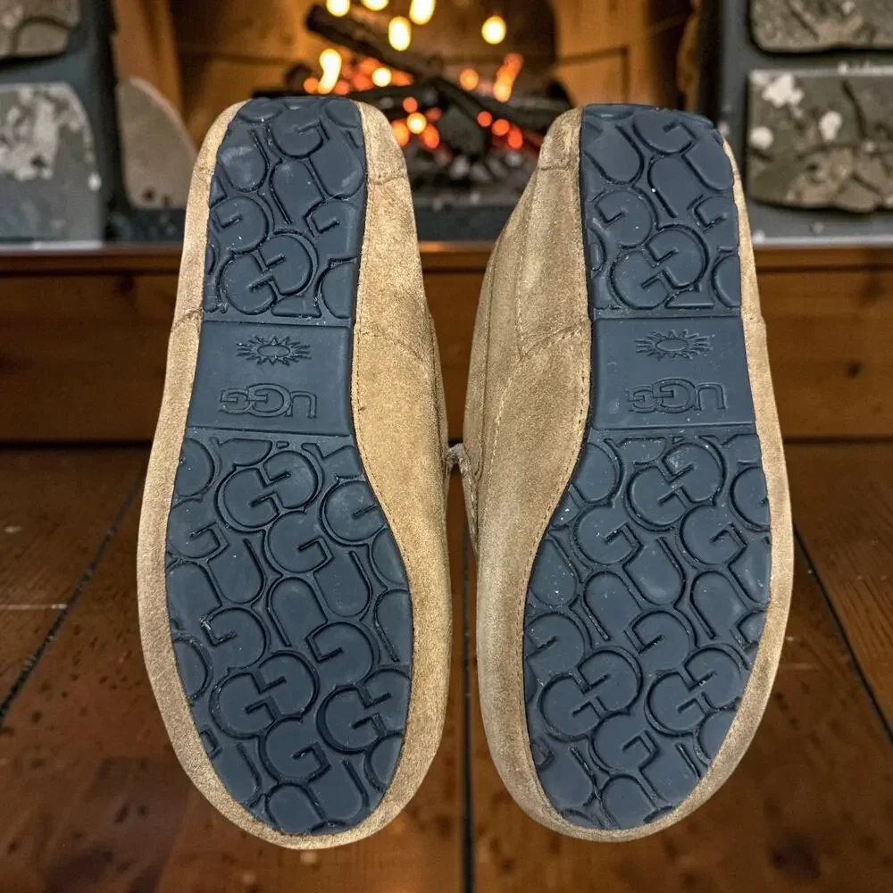 UGG Ascot Men 9 Chestnut Suede Shearling Moccasin Slippers Loafers 1101110 Cozy
